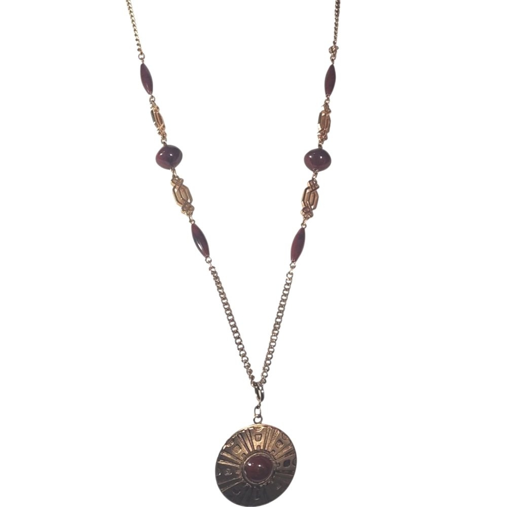 Sarah Coventry Pendant Necklace Gold Plated Medallion Red Lucite 29". - Picture 2 of 8